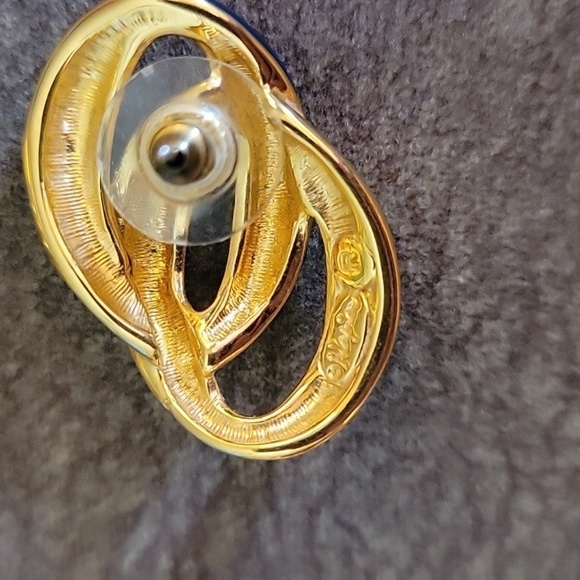 VTG NAPIER 1980s Navy Blue Enamel Interlocking Oval Baddie Post Earrings - Picture 5 of 6